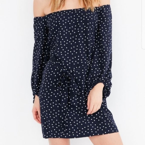Urban Outfitters Bardot Off-The-Shoulder Dress Navy Polka XS Like New! - Picture 2 of 7